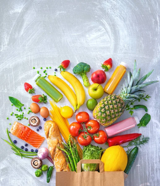 Seleção Alimentos Saudáveis Saco Compras Com Mantimentos Cheios Legumes Frutas — Fotografia de Stock