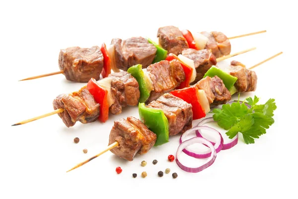 Kebab - carne alla griglia e verdure su spiedini — Foto Stock