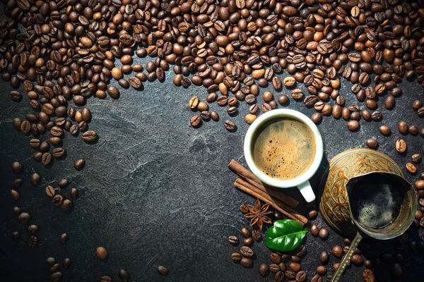 Cup of turkish coffee with coffee beans — Stock Photo, Image