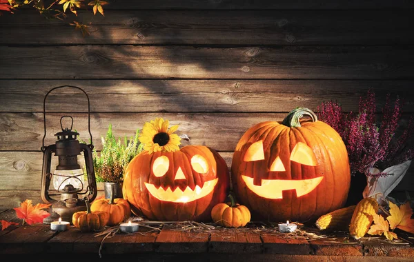 Halloweenpompoenkop jack-o-lantaarn — Stockfoto