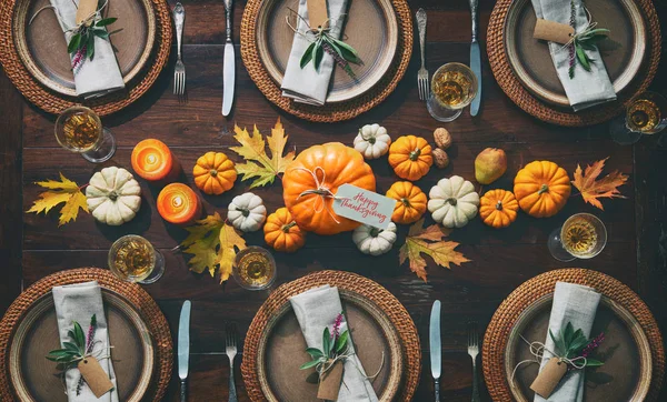 Ação de Graças celebração tradicional jantar mesa configuração — Fotografia de Stock