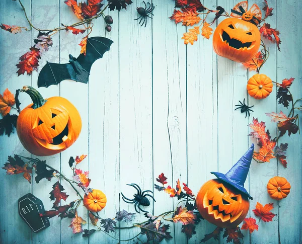 Abóboras Halloween Decorações Fundo Madeira Leve Conceito Halloween Flat Lay — Fotografia de Stock