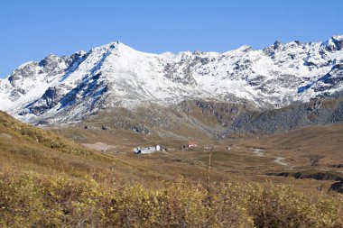  Alaska doğa, dağların sonbahar