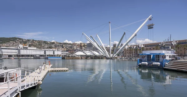 Corazón de la antigua zona de renovación del puerto, Génova, Italia — Foto de Stock