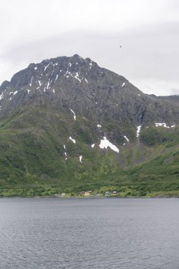 Norveç 'in Soroya adasındaki Hasvik köyü