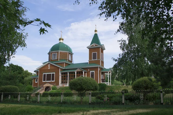 arka planı doğanın güzel Hıristiyan Katedrali