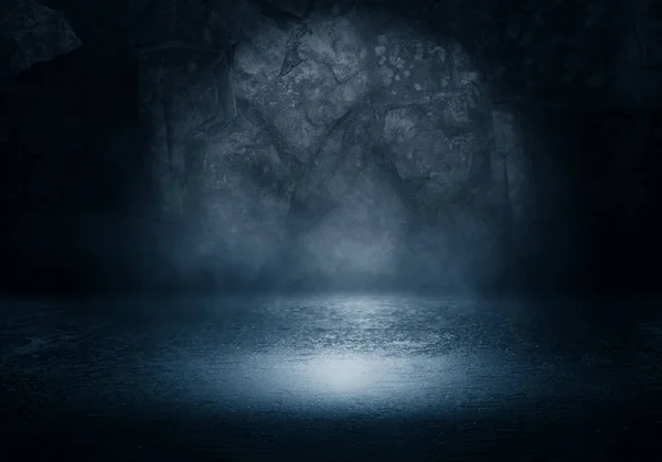Arka plan boş bir karanlık oda. Boş duvarlar, ışıklar, duman, kızdırma, ışınları