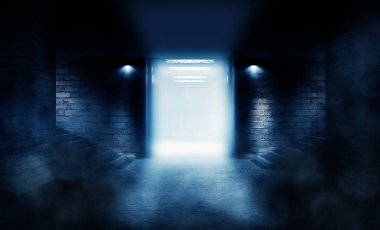 Tuğla duvarlar ve beton zemin boş oda arka plan. Diğeriyse asansör kapıları. Neon ışık, spot, duman, duman