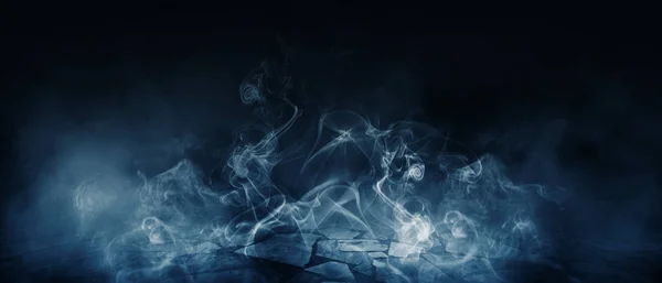 Arka plan boş oda, sokak, neon ışık, duman, sis, asfalt, beton zemin