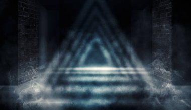 Arka plan boş karanlık oda tarafından lazer ışınları, duman neon ışıklarla aydınlatılmış tuğla duvarlı