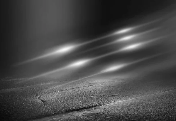 Φόντο Ένα Άδειο Σκοτεινό Δρόμο Φωτίζεται Από Ένα Προβολέα Υγρή — Φωτογραφία Αρχείου