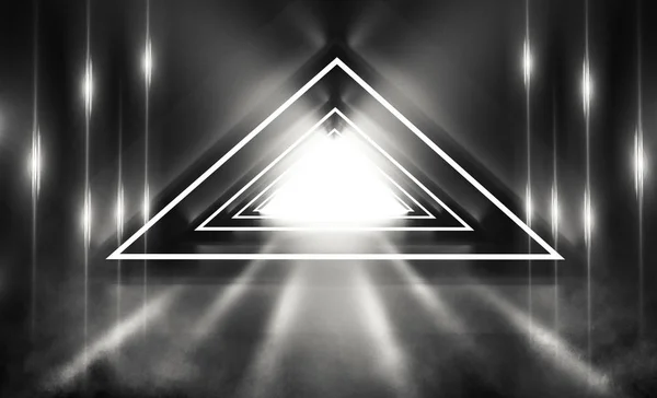 Bir üçgenin neon şekilli, yansımalı, dumanlı, fütüristik arka plan. Neon lambalı boş bir tünel. 3D çizimler ve neon şekilli bir üçgen, yansıma. — Stok fotoğraf