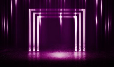 Boş arka plan sahnesi. Koyu sokak, ıslak asfalt üzerinde pembe neon ışık yansıması. Karanlıkta ışık ışınları, duman. Caddenin, şehrin gece manzarası. Soyut koyu mor arka plan.