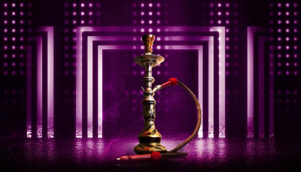 Hookah smoking on a dark burgundy abstract background. Background of empty scenes with neon lights, the reflection of night lights on wet pavement. — Stock Photo, Image