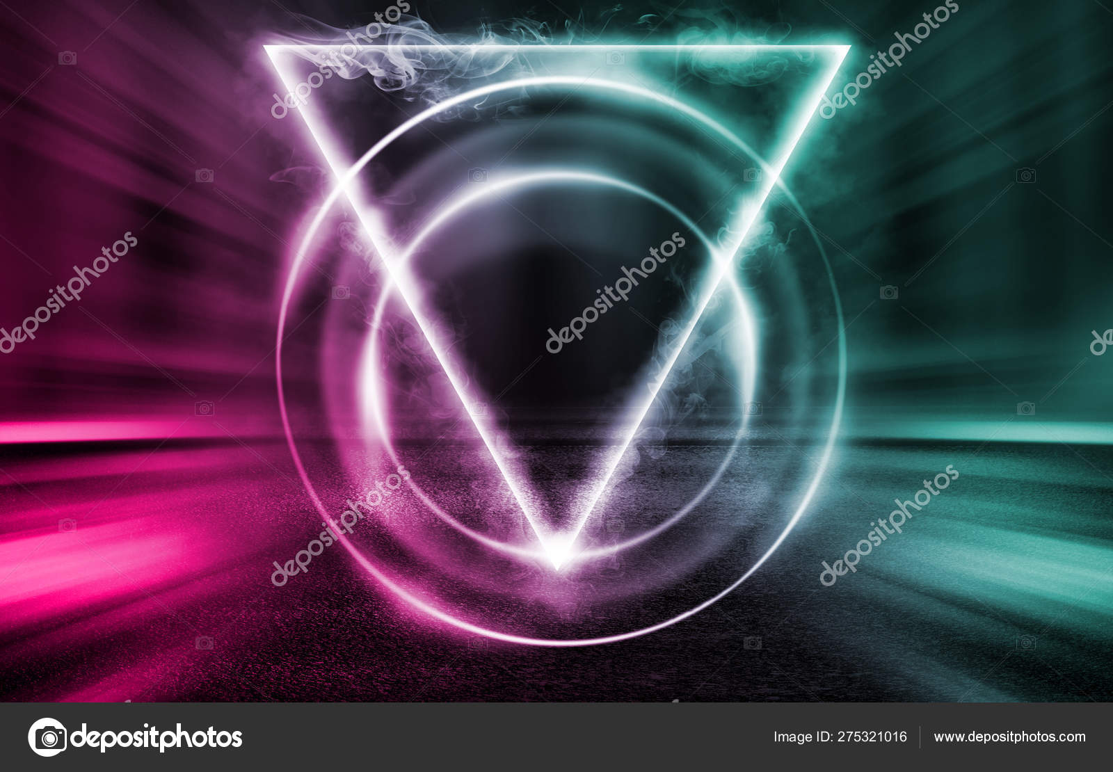 空背景场景 霓虹灯在黑暗中 霓虹灯的身影三角形 烟雾 街道 城市的夜景 抽象黑暗背景 图库照片 C Laura2517