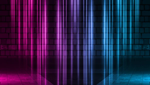 Leerer Szenenhintergrund. Ziegelwand mit bunten Neonlichtern und Rauch. Neon-Formen auf dunklem Hintergrund. dunkler abstrakter Hintergrund — Stockfoto