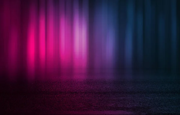 Lege achtergrond scène. Dark Street, reflectie van blauw en roze neon licht op natte stoep. Neon vormen. Lichtstralen in het donker, rook. Abstracte donkere achtergrond. — Stockfoto