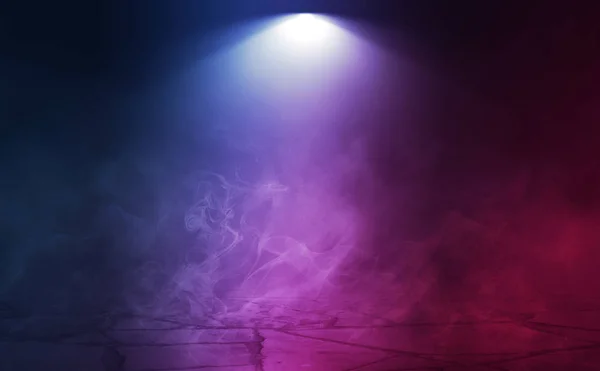 Empty background scene. Dark reflection of the street on the wet asphalt. Rays of neon light in the dark, clouds of smoke, fog. Night view of the street. Abstract dark background. — Stock Photo, Image
