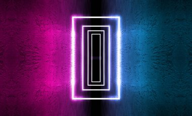 Boş arka plan sahnesi. Karanlık oda, karanlıkta Neon mavi ve pembe rakamlar, duman. Soyut karanlık arka plan.