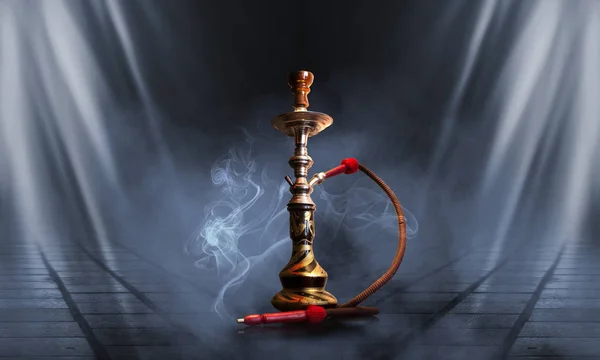 Hookah, smoke on a dark abstract background. Background of empty scenes with neon lights, the reflection of night lights on wet pavement — Stock Photo, Image