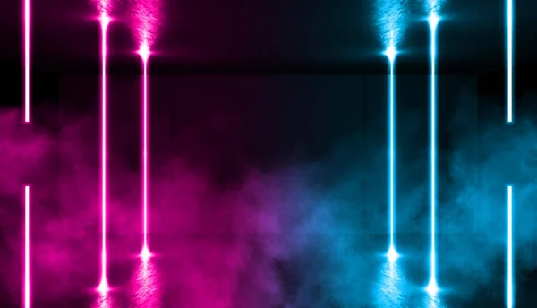 Escena de fondo vacía. Cuarto oscuro, figuras de color azul neón y rosa en la oscuridad, humo. Fondo oscuro abstracto . — Foto de Stock