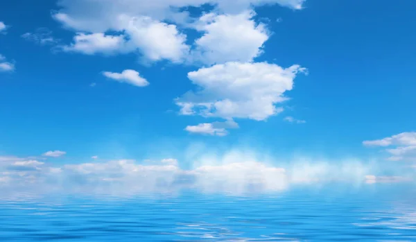 Paisaje Marino Verano Mar Azul Cielo Con Nubes Esponjosas Día — Foto de Stock