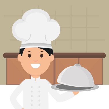 Tepsi sunucu ile genç şef