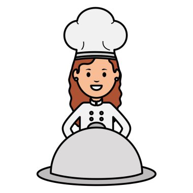 Tepsi sunucu ile genç kadın şef