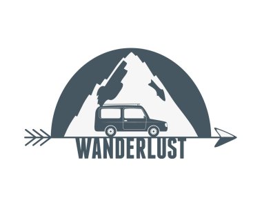 Orman sahnesi ve araç araç ile Wanderlust etiket