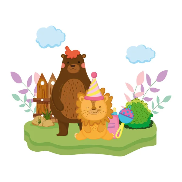 Lindo y pequeño león con sombrero de fiesta — Vector de stock