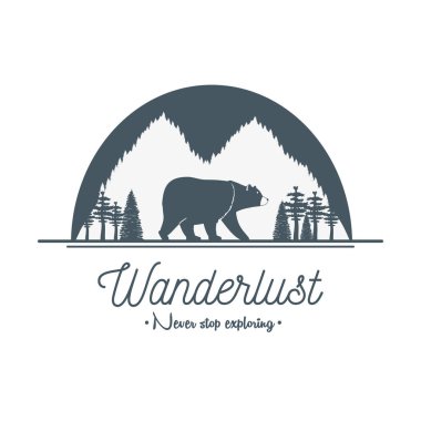 orman sahnesi ve boz ayı ile wanderlust etiket
