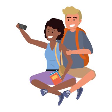 Bin yıllık öğrenci çift kitap afro sarışın sırt çantası çanta tutan selfie alarak otururken gülümseyen