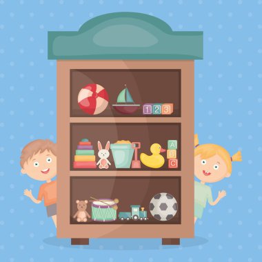 raflarda oyuncaklarla oynayan küçük çocuk çift