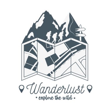 orman sahnesi ve kağıt harita ile wanderlust etiket