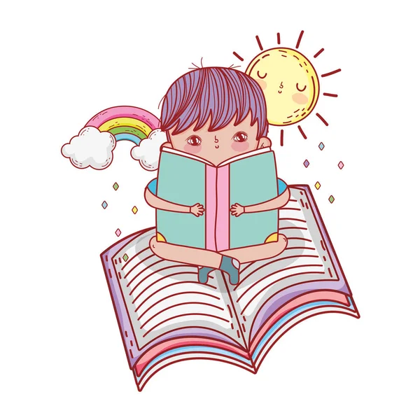 Щасливий маленький хлопчик читає книгу з веселкою — стоковий вектор
