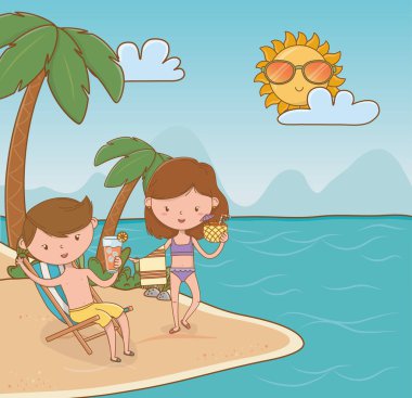 plaj sahnesinde genç çift