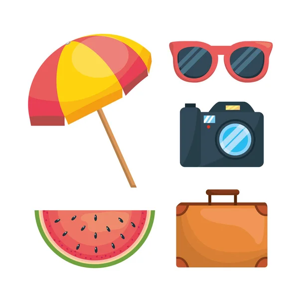 Conjunto de paraguas con gafas de sol y cámara con fruta de sandía y maletín — Vector de stock