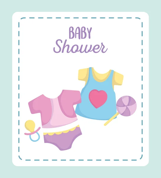 Bebé ducha, ropa de vestir dulces y dibujos animados chupete, anunciar la tarjeta de bienvenida recién nacido — Vector de stock