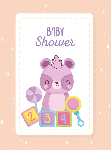 Baby shower, schattige wasbeer met rammelaar kubussen speelgoed cartoon, kondigen pasgeboren welkomstkaart — Stockvector