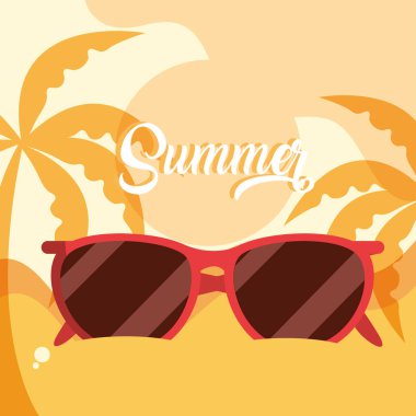 Merhaba yaz seyahati ve tatil sezonu, güneş gözlüğü palmiye ağaçları kum, harf yazıları.