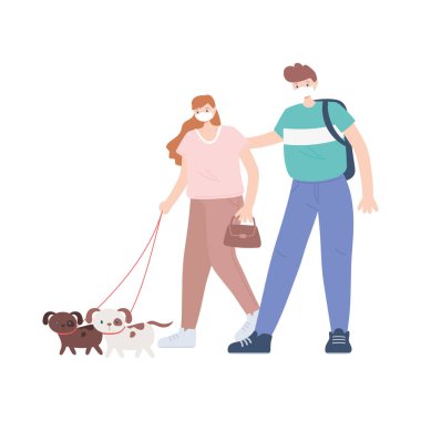 Tıbbi maskeli insanlar, köpeklerle yürüyen kadın ve erkek, Coronavirus sırasında şehir aktivitesi
