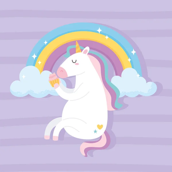 Unicorn lucu duduk dengan lezat cupcake awan pelangi hewan kartun - Stok Vektor