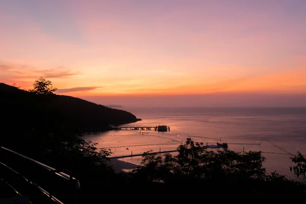 Güzel gün batımı ve beach koh Larne, larn Adası, pattaya 