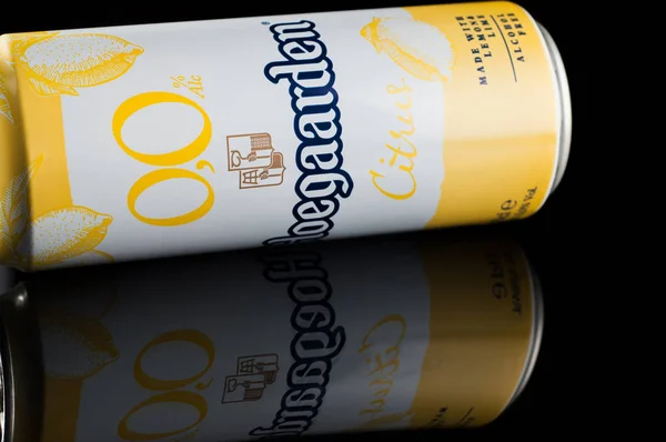 Kijev, Ukrajna-március 16 2019: alkoholmentes ital Hoegaarden CI — Stock Fotó