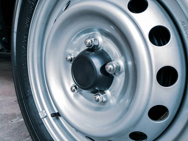 Chrome Wheel Nuts Steel Wheel Car — Stock Photo, Image