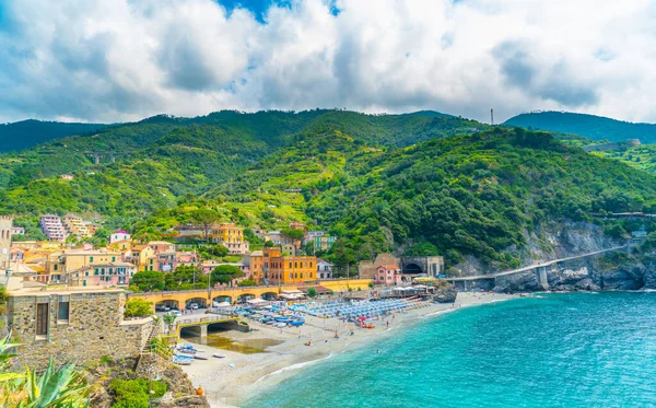 Cinque Terre Włochy Lipca 2020 Przegląd Wioski Pustą Plażą Dzięki — Zdjęcie stockowe