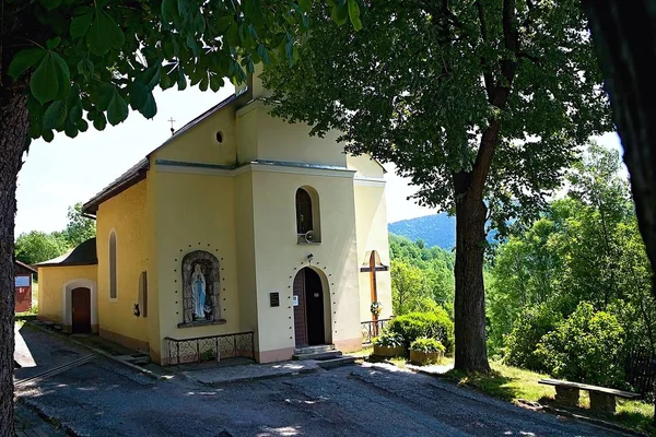 Vlkolínec – Kościół we wsi drewniany w znanych na słowackiego Liptowa. — Zdjęcie stockowe
