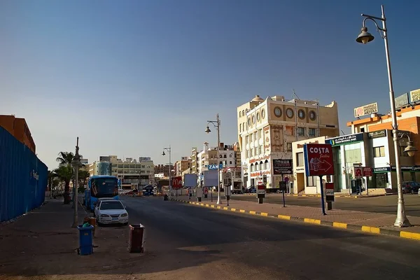 Sakkala - Hurghadas liebstes Sommerziel. die Hauptstraße des Stadtzentrums. — Stockfoto
