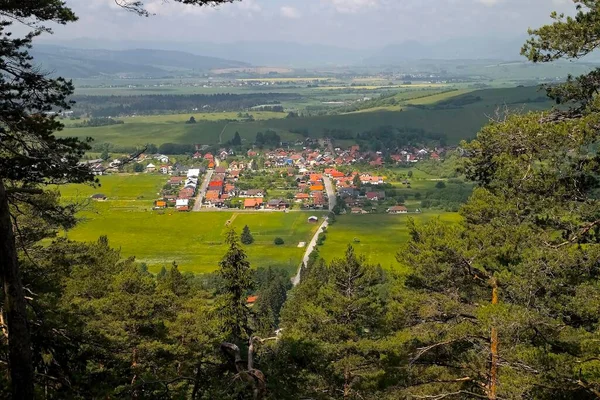 Pueblo Bajo Pico Chopok Pavcina Lehota Vista Desde Montaña Demanovska —  Fotos de Stock