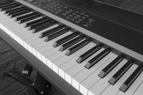 Вид зверху на порожні клавіші піаніно — стокове фото